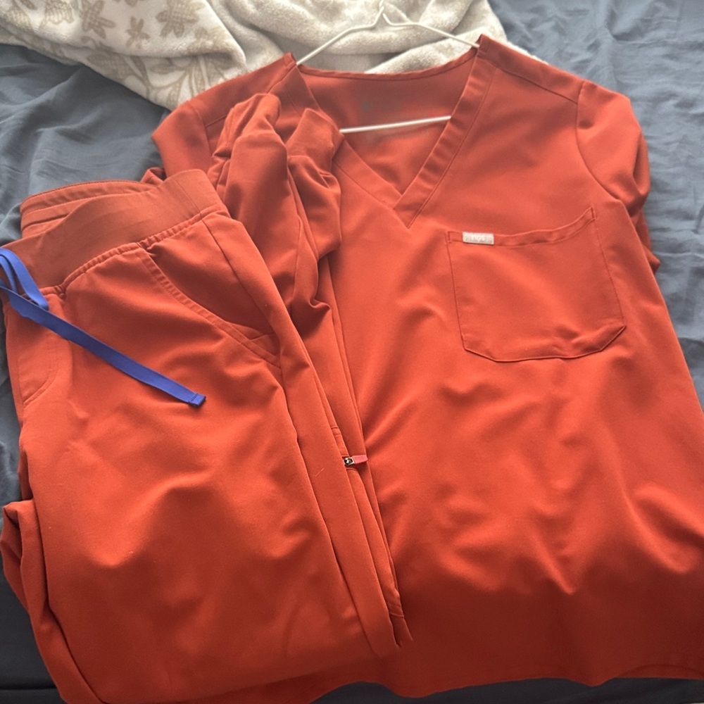 Burnt Orange Scrub Set from figs with V-Neck Top and jogger pants
